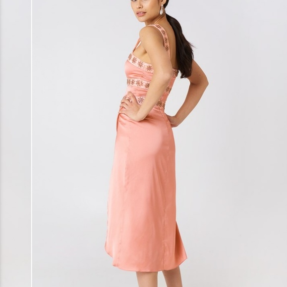 🍒NWT🍒 FL&L BEADED MIDI DRESS - Picture 3 of 8